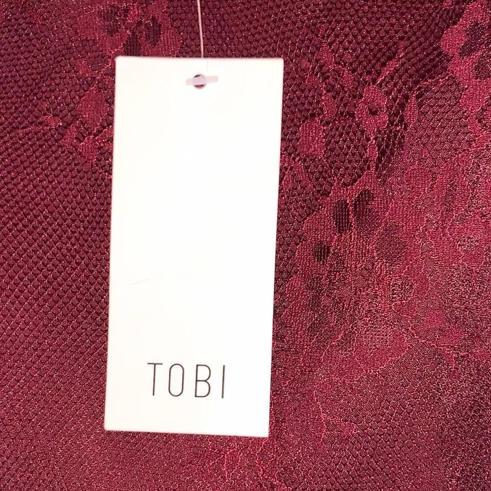 Tobi Lace Up Back Mini Dress Burgundy Cutout Lace Long Sleeve NWT Adjustable Fit - Picture 4 of 4